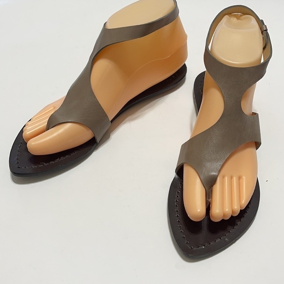 Martha Davis Pewter Flat Sandals Italy Size 7 - Picture 3 of 12